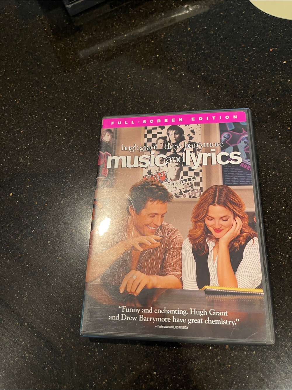 Music and Lyrics DVD - Full-Screen Edition (Pink)